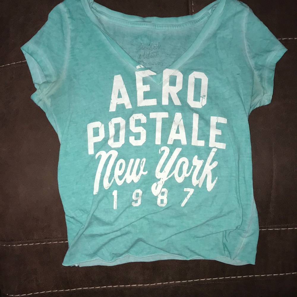 🐬Self cropped Aeropostale shirt🐬